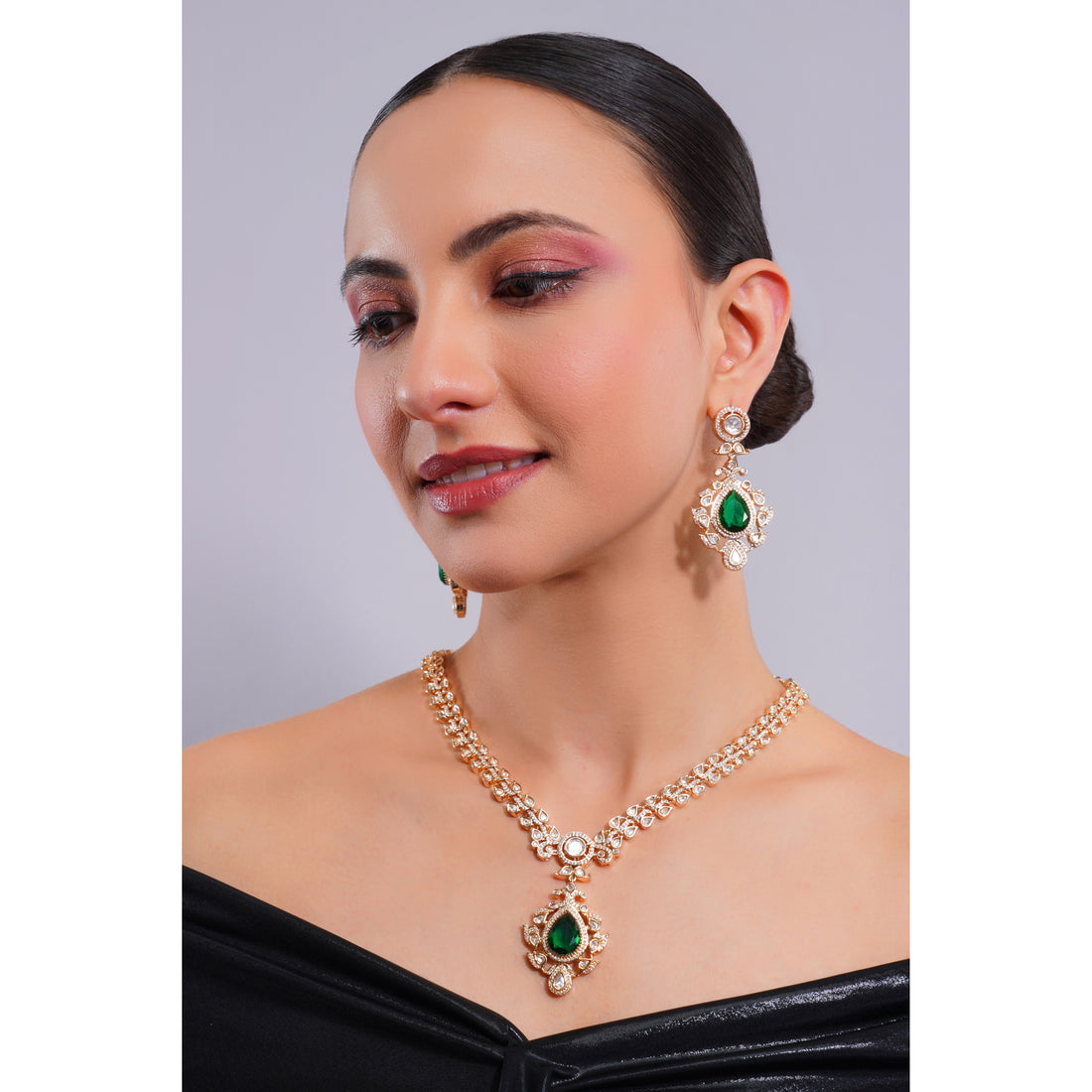Amaita Demi Fine Polki Emerald Green Teardrop Pendant Necklace Earring Set