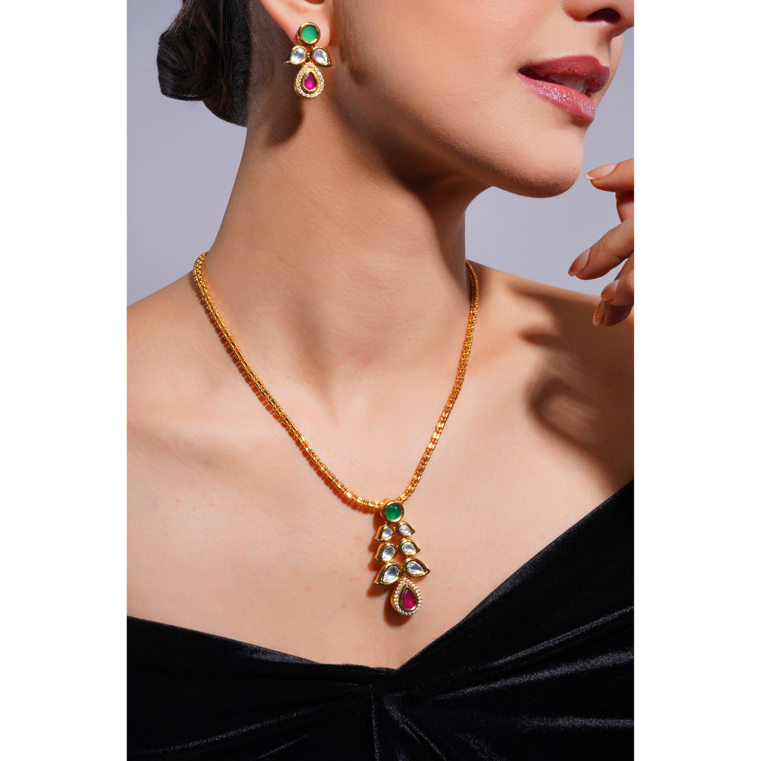 Amaita Demi Fine Ethnic Polki Kundan Green Stone Gold Chain Pendant Jewellery Set