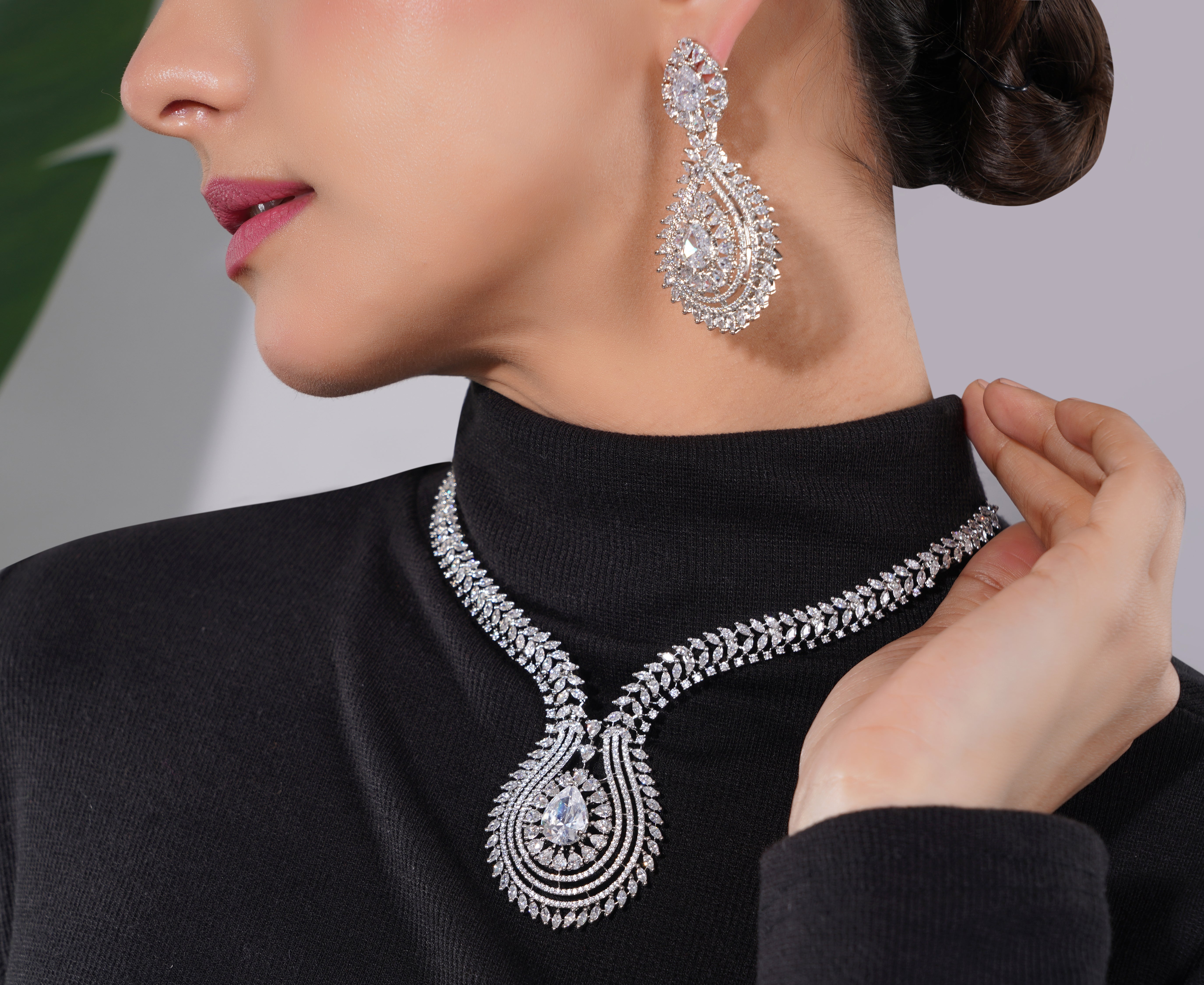 Amaita American Diamond Floral Choker Necklace Set