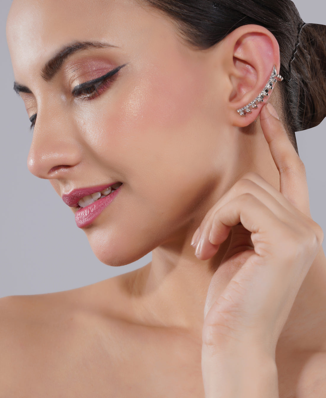 Amaita American Diamond Cuff Earring
