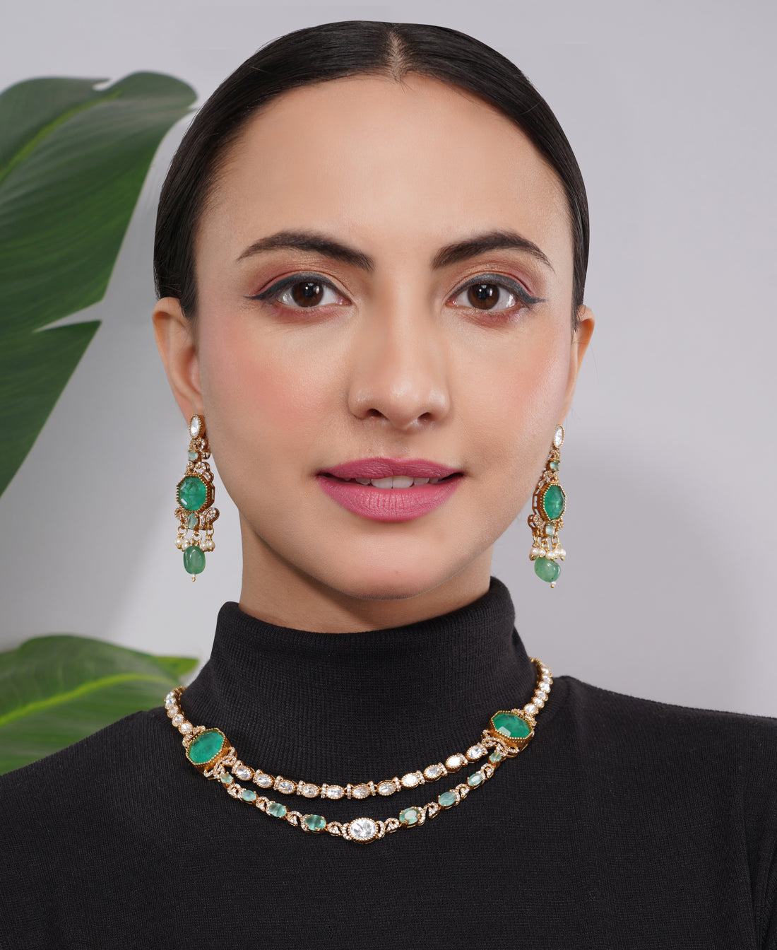 Amaita Polki Kundan Emerald Gold Choker Necklace Set