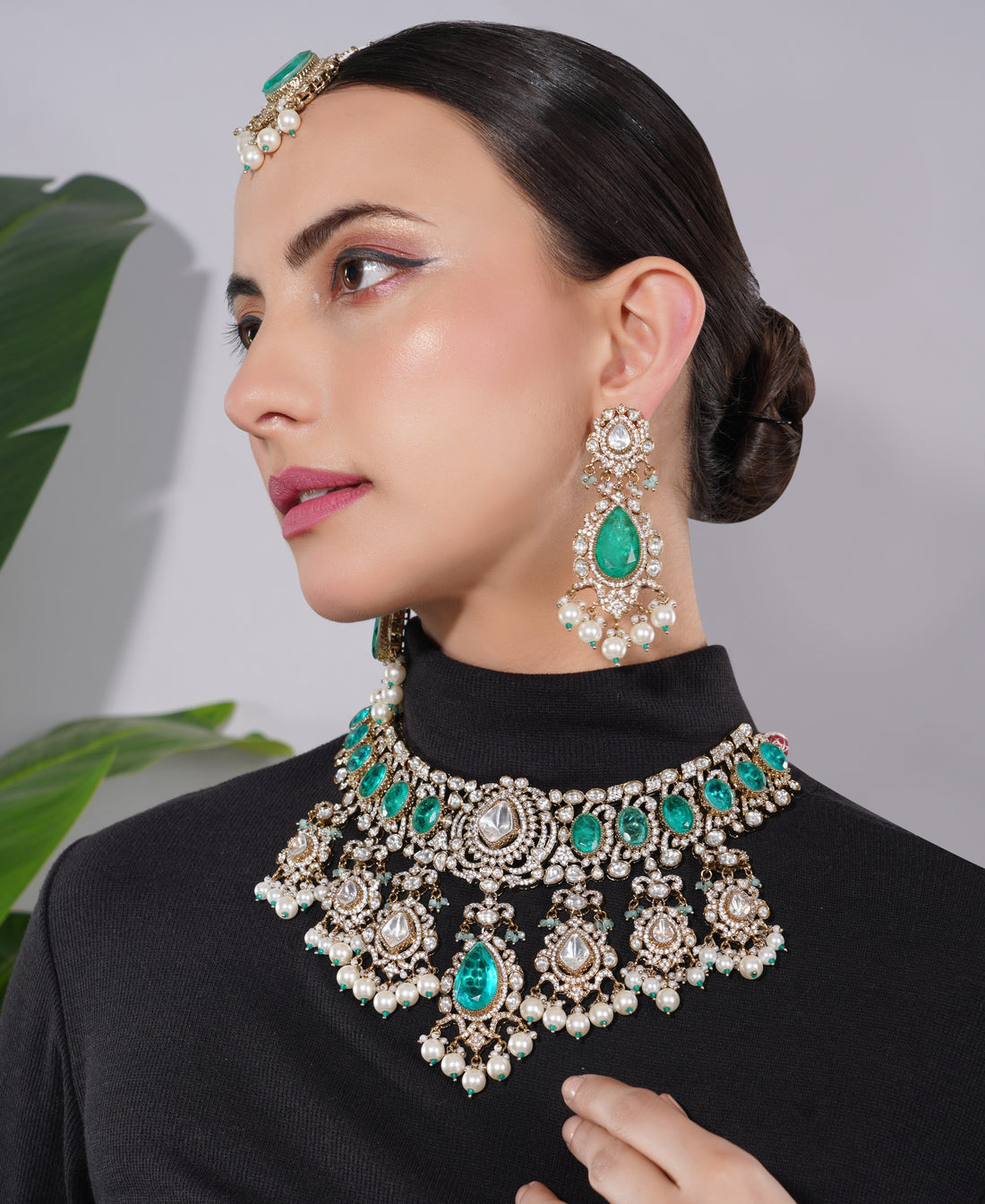 Amaita Polki Kundan Emerald Green Choker Necklace Set