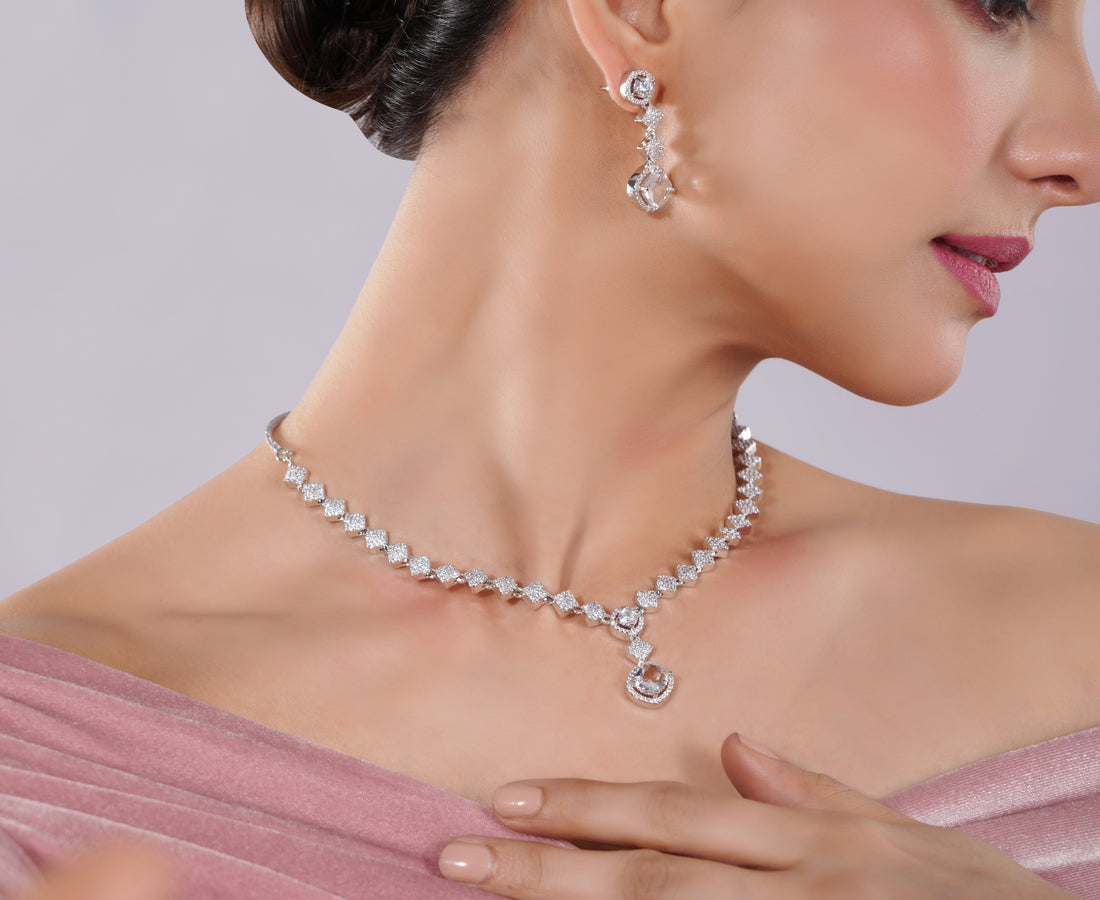 Amaita AD Silver Tone Diamond Look Necklace Set