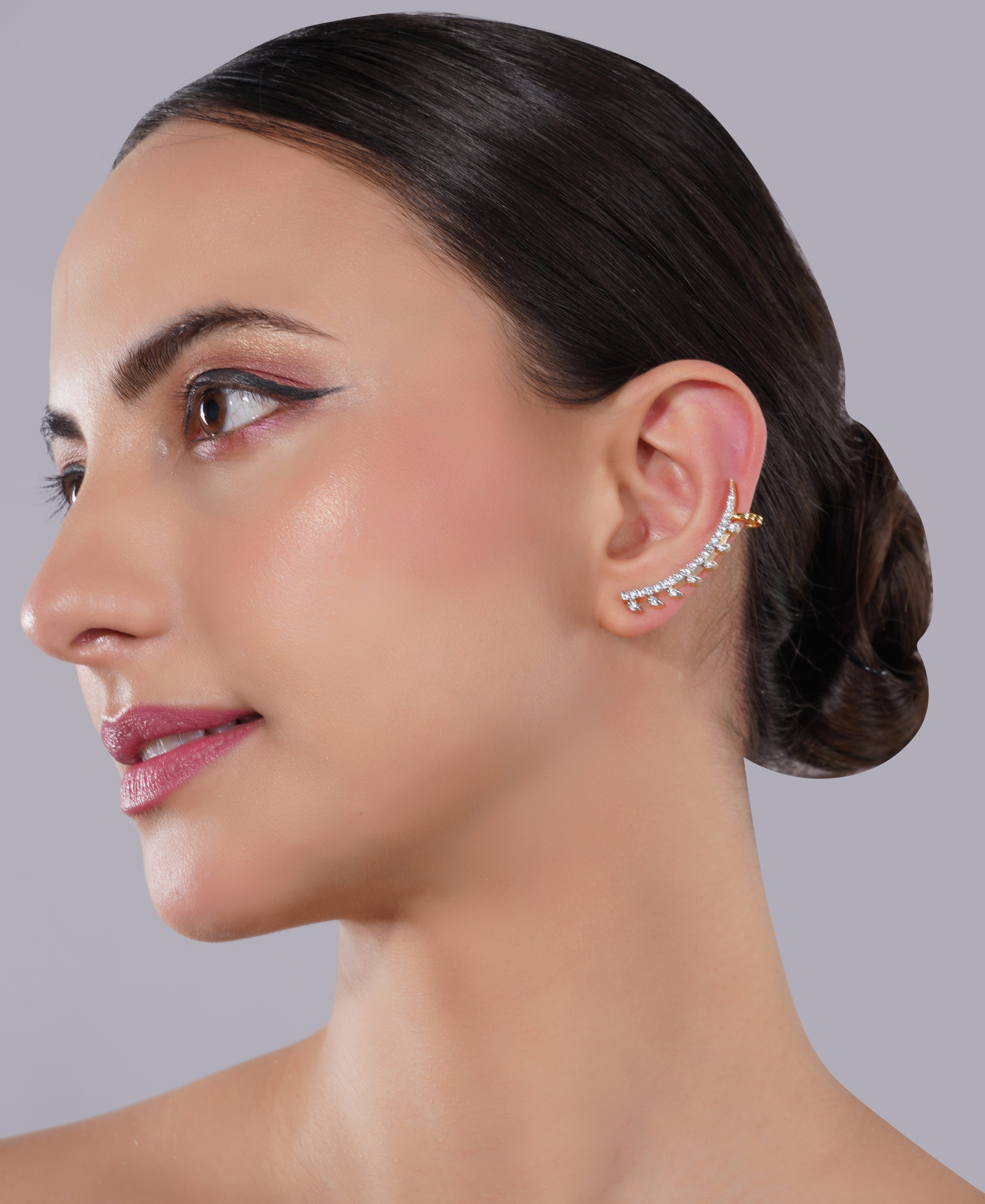Amaita American Diamond Elegant Ear Cuff
