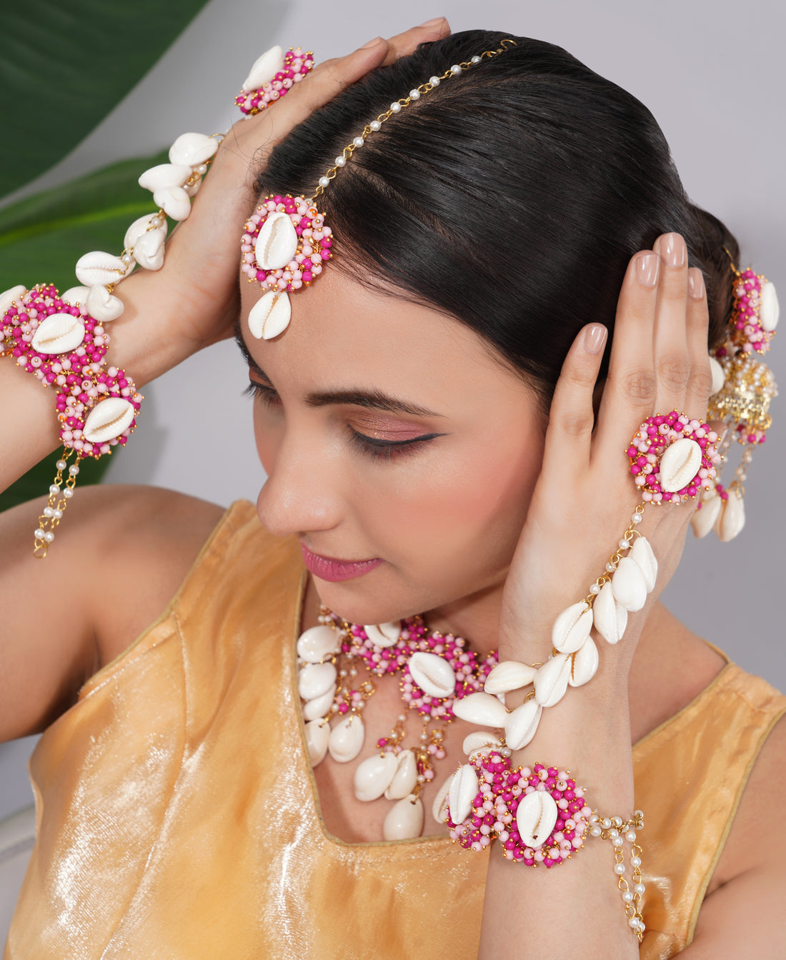 Amaita Bohemian Cowrie Shell Necklace Earring Set