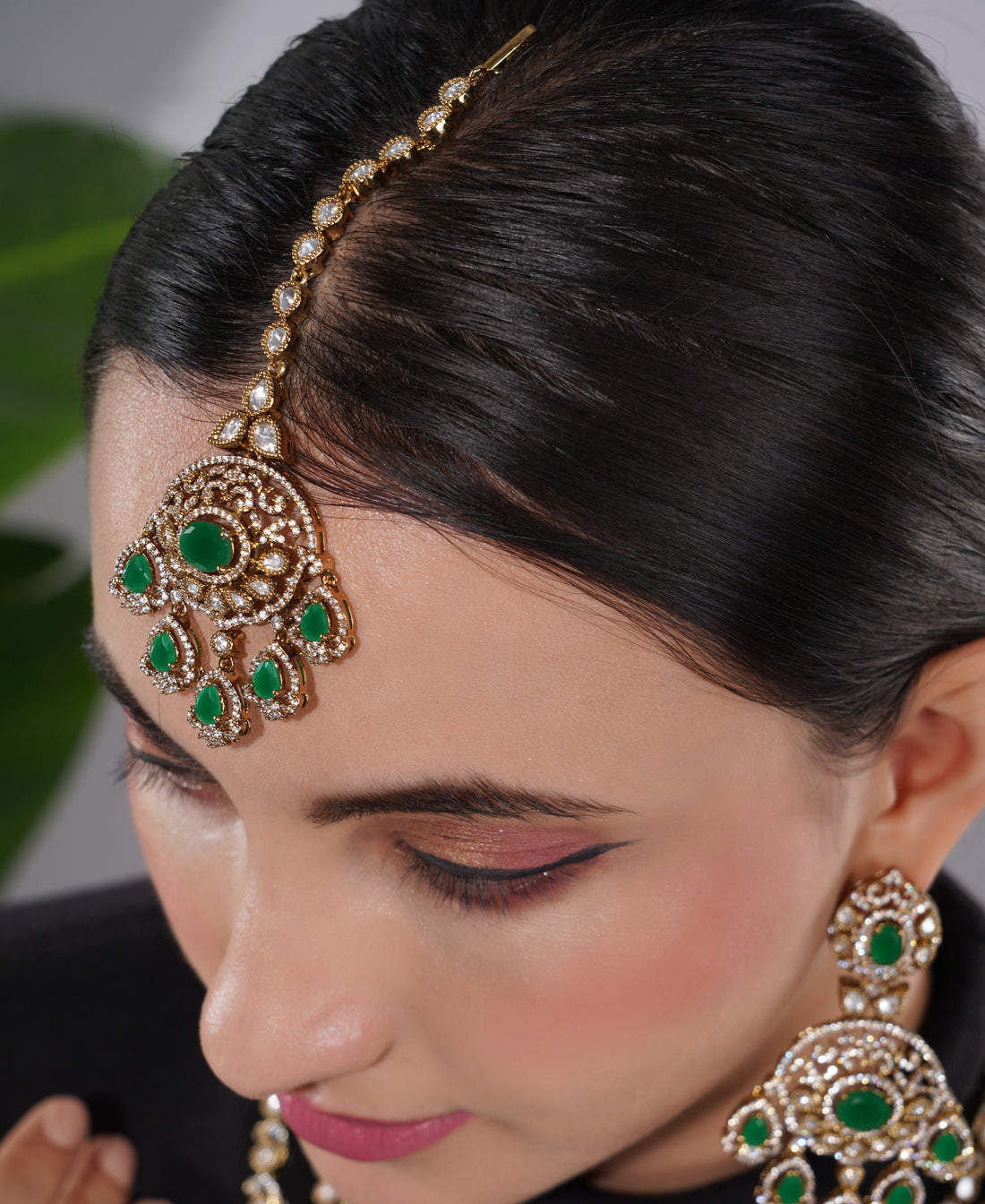 Amaita Polki Kundan Emerald Green Necklace Set
