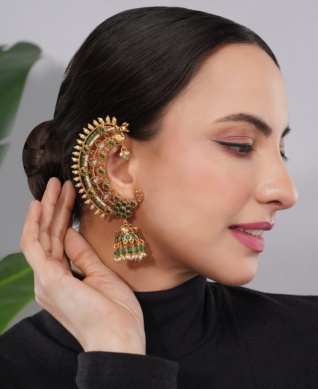 Amaita Gold-Finished Emerald Green Kundan Ear Cuff Earring