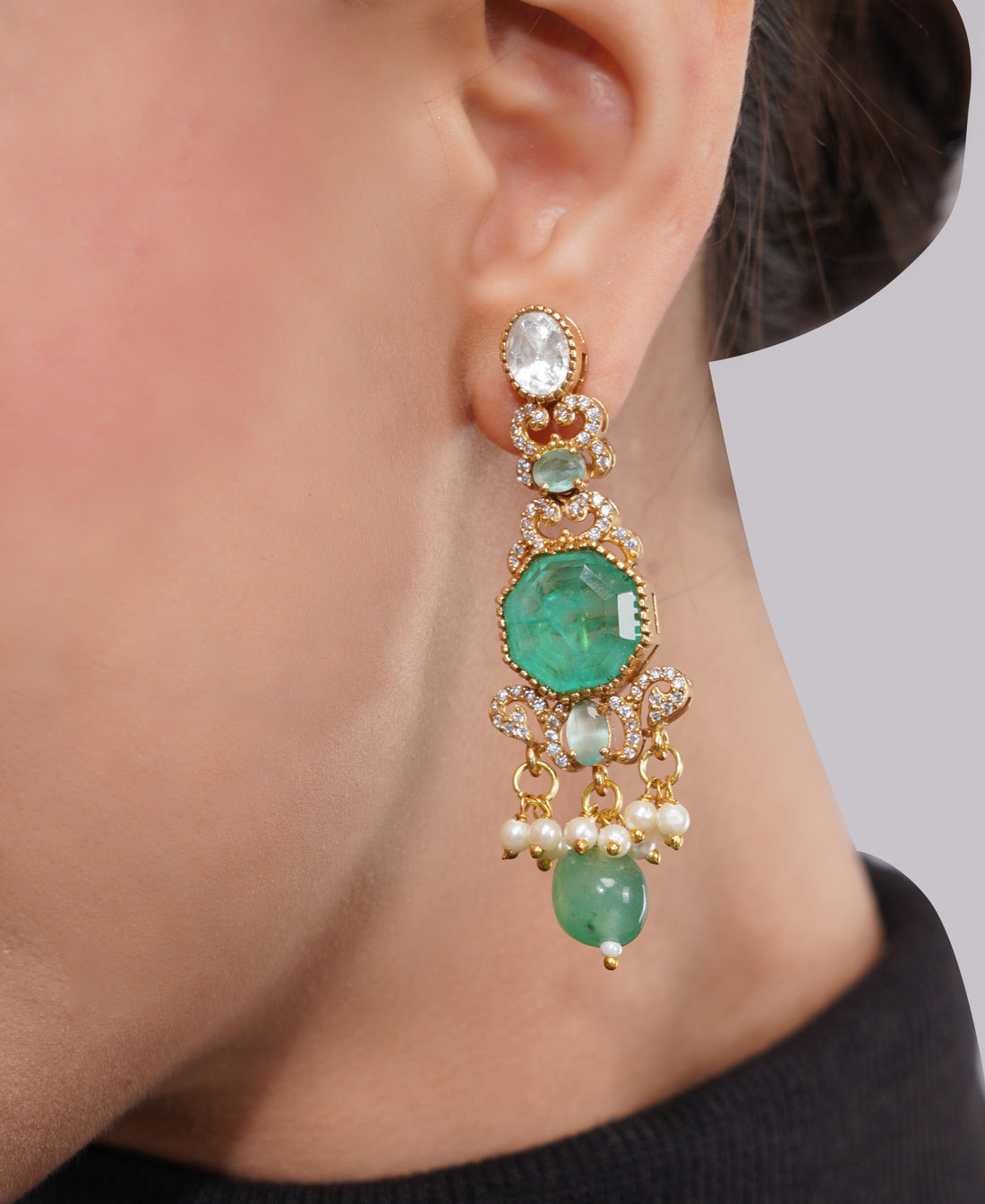 Amaita Polki Kundan Emerald Gold Choker Necklace Set