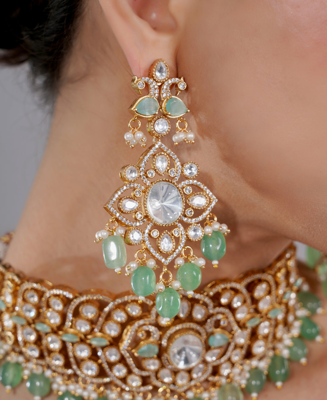 Amaita Polki Kundan Emerald Gold Choker Set