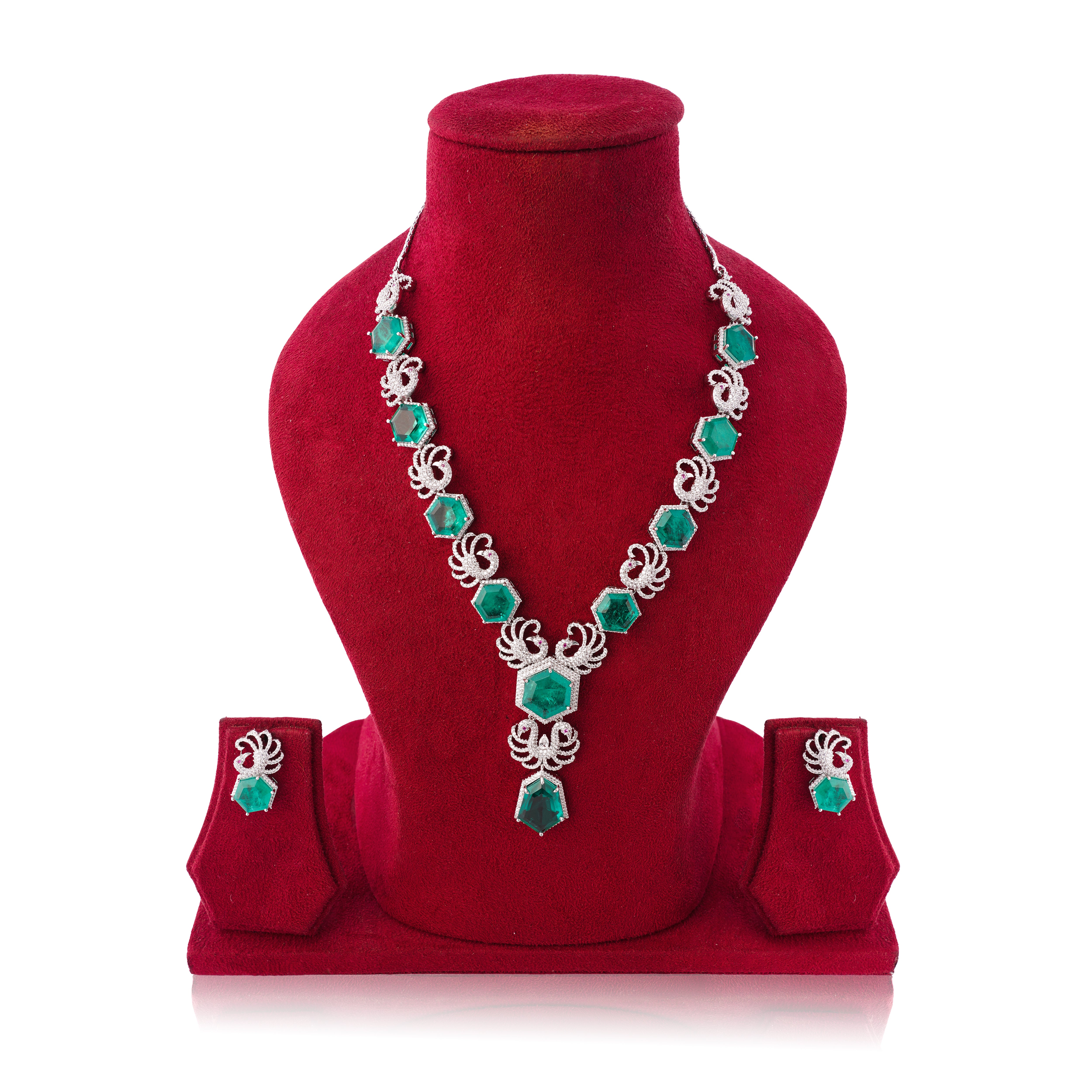 Amaita Platinum Finish Emerald Floral Hexa Design Jewellery Set