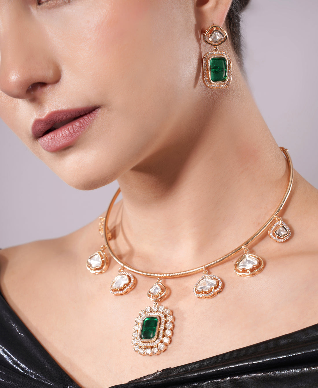 Amaita Gold Finish Emerald Drop Choker Jewellery Set
