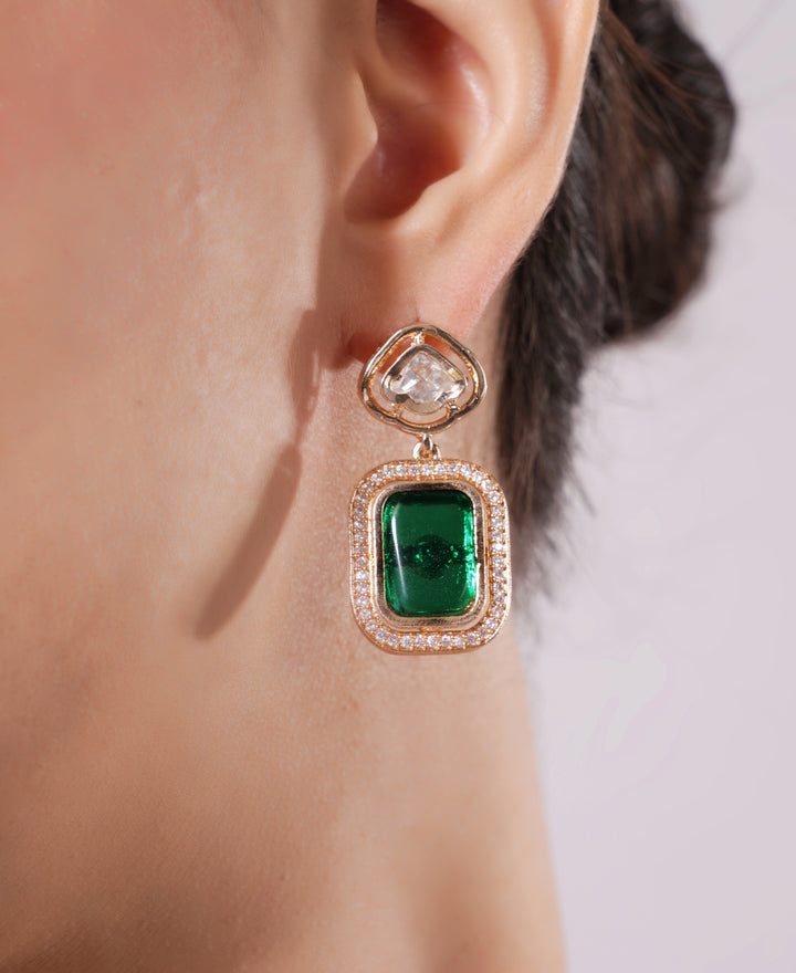 Amaita Gold Finish Emerald Drop Choker Jewellery Set