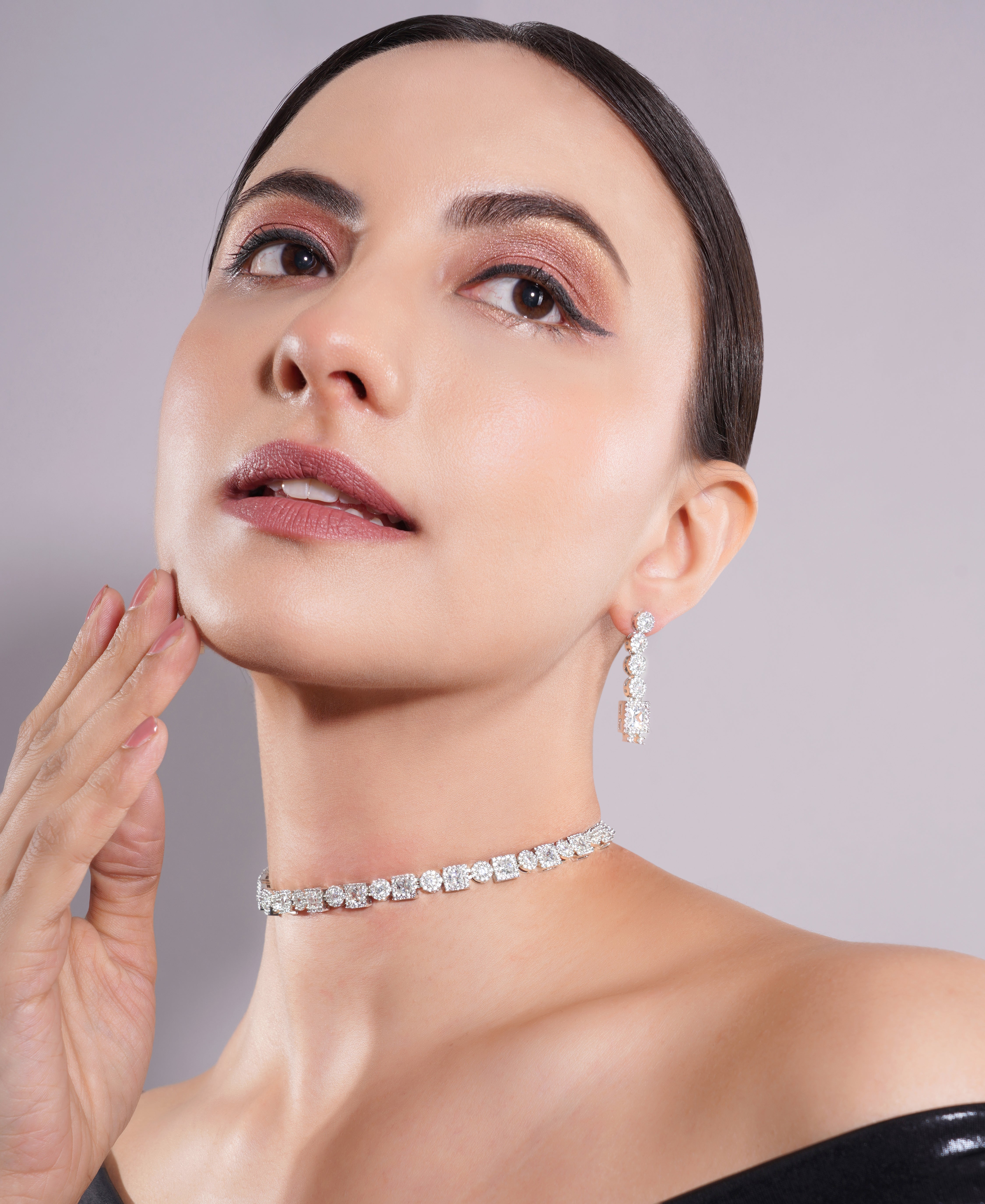 Amaita Platinum Finish Single Line Diamond Look Choker Set