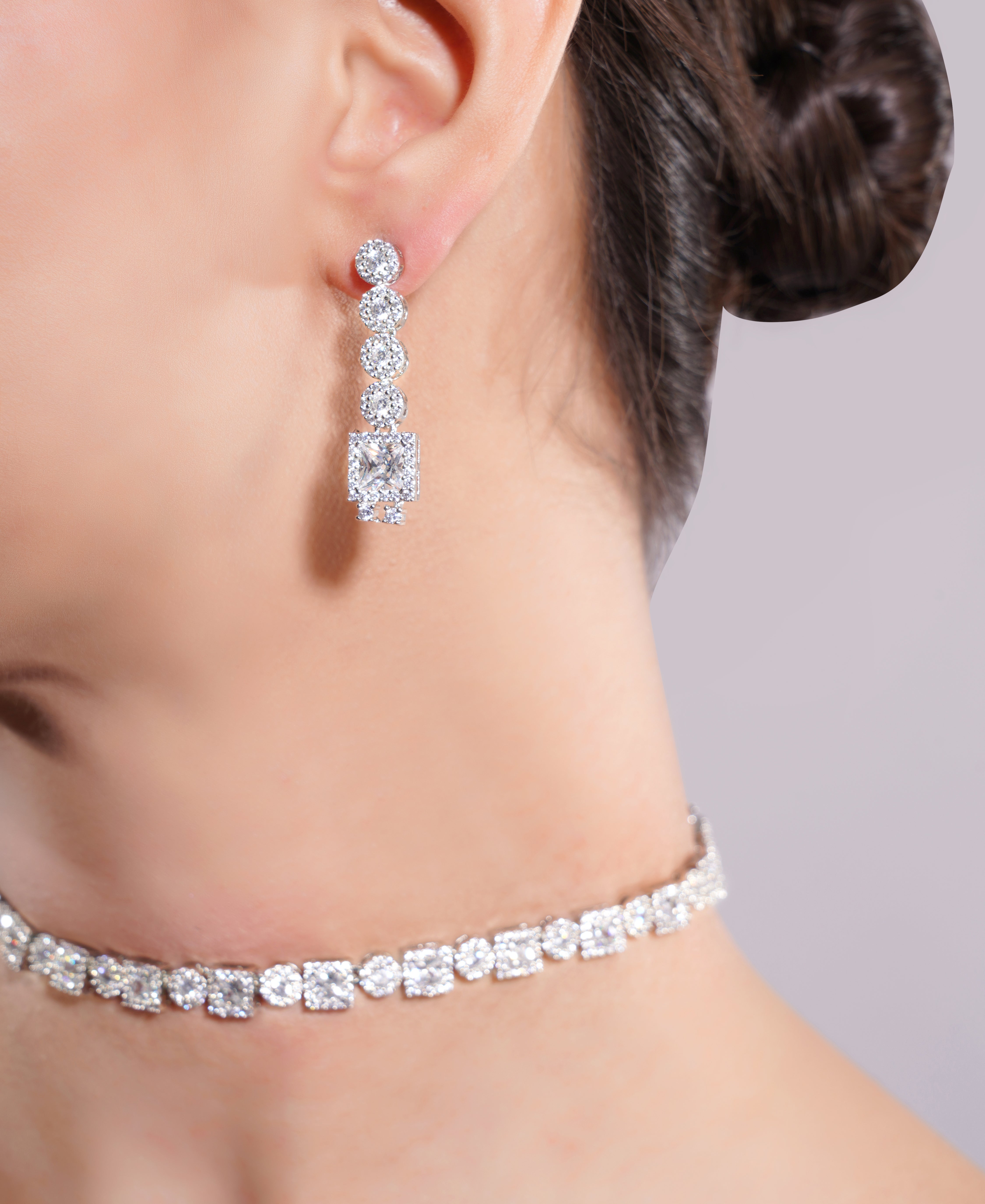 Amaita Platinum Finish Single Line Diamond Look Choker Set