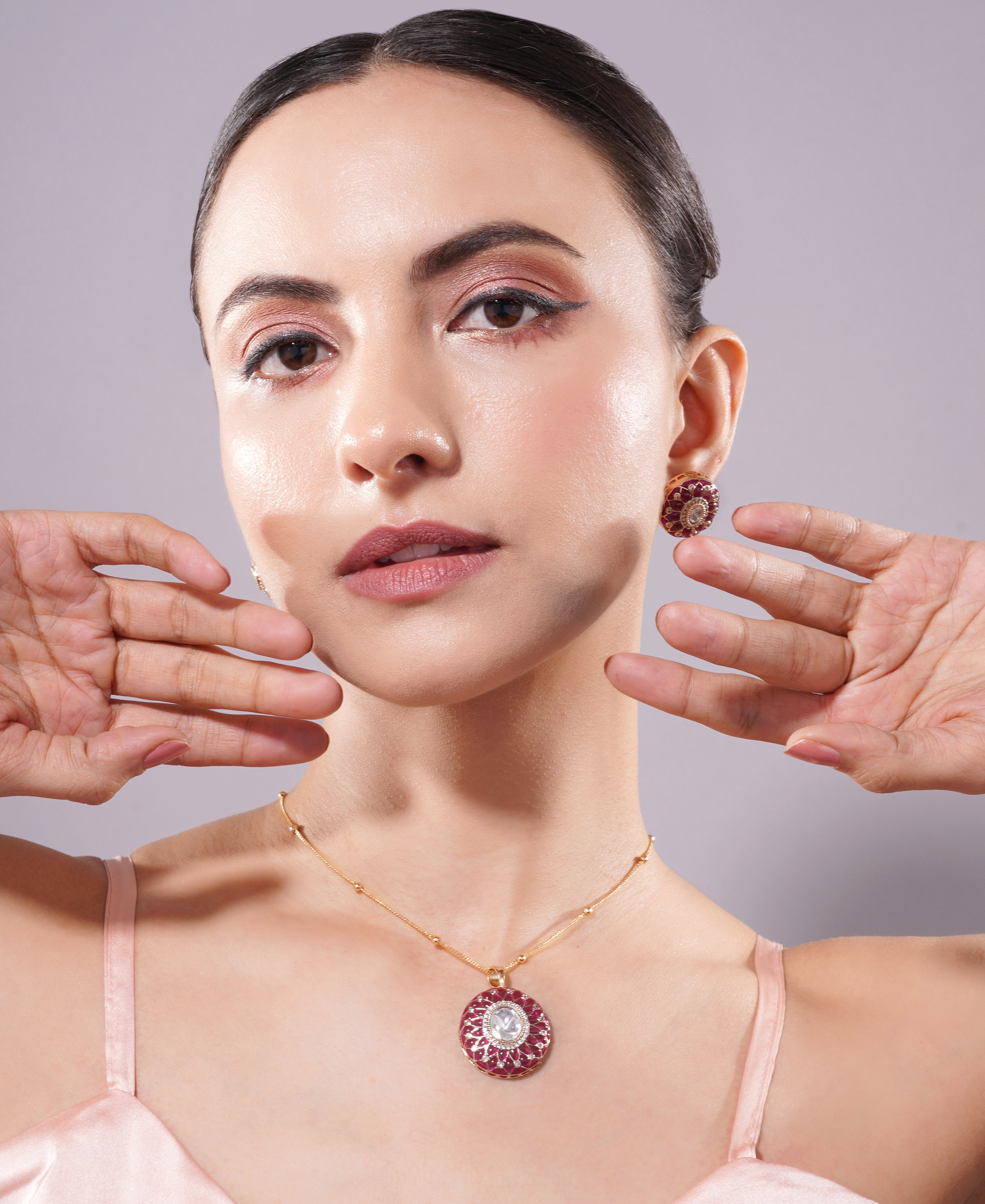 Amaita Gold Finish Polki Round Jewellery Set