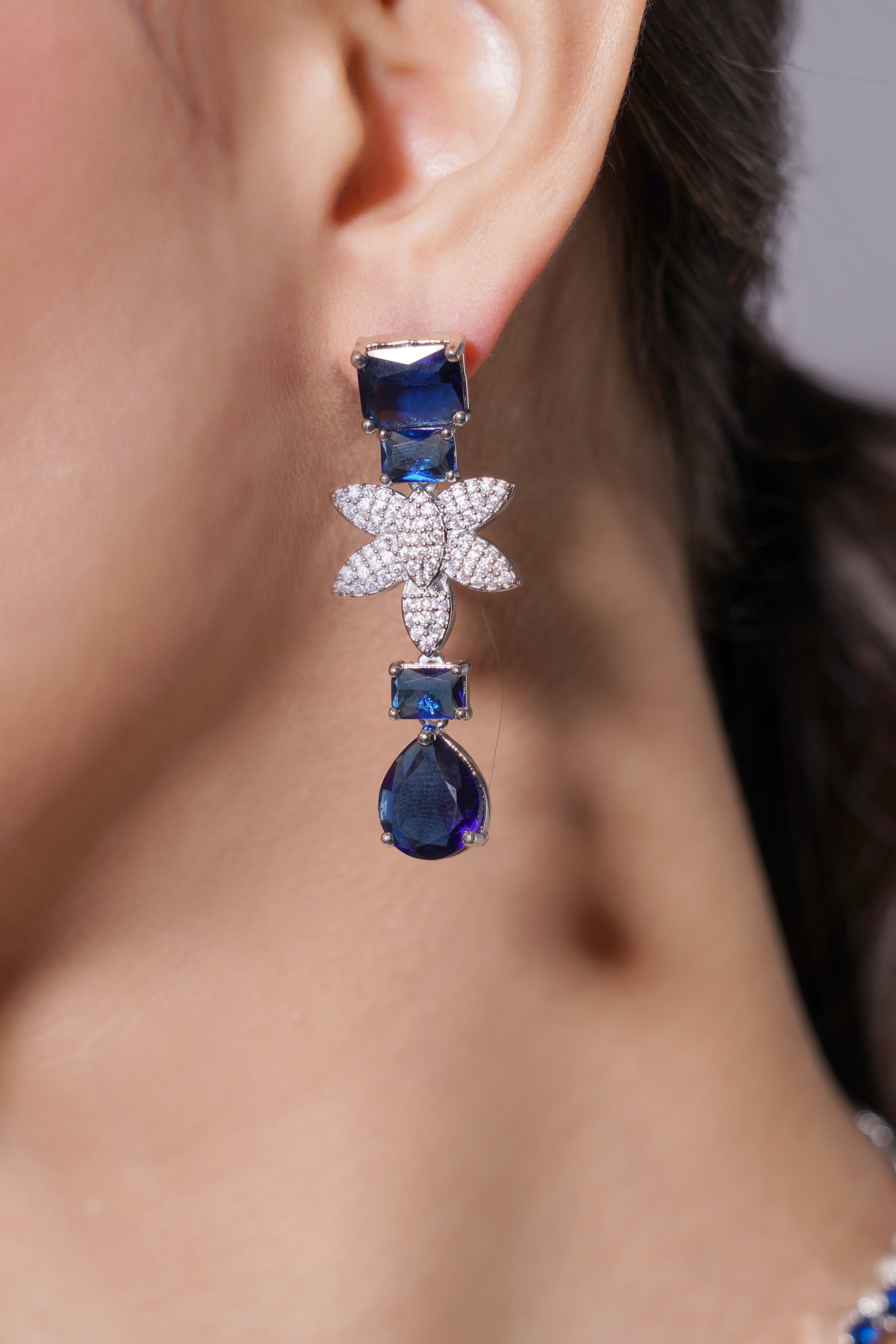 Amaita Sapphire Blue Platinum Polish Leaf Design Necklace & Earrings