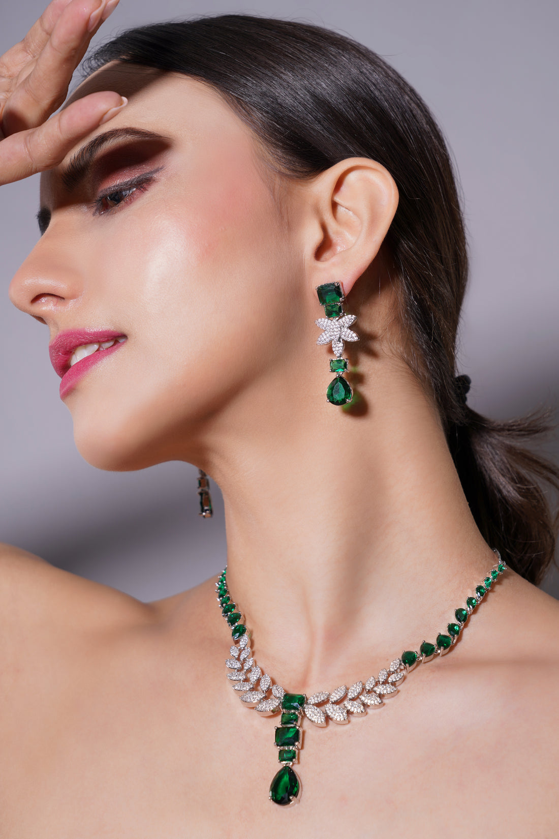 Amaita Emerald Green Platinum Polish Leaf Necklace & Earrings