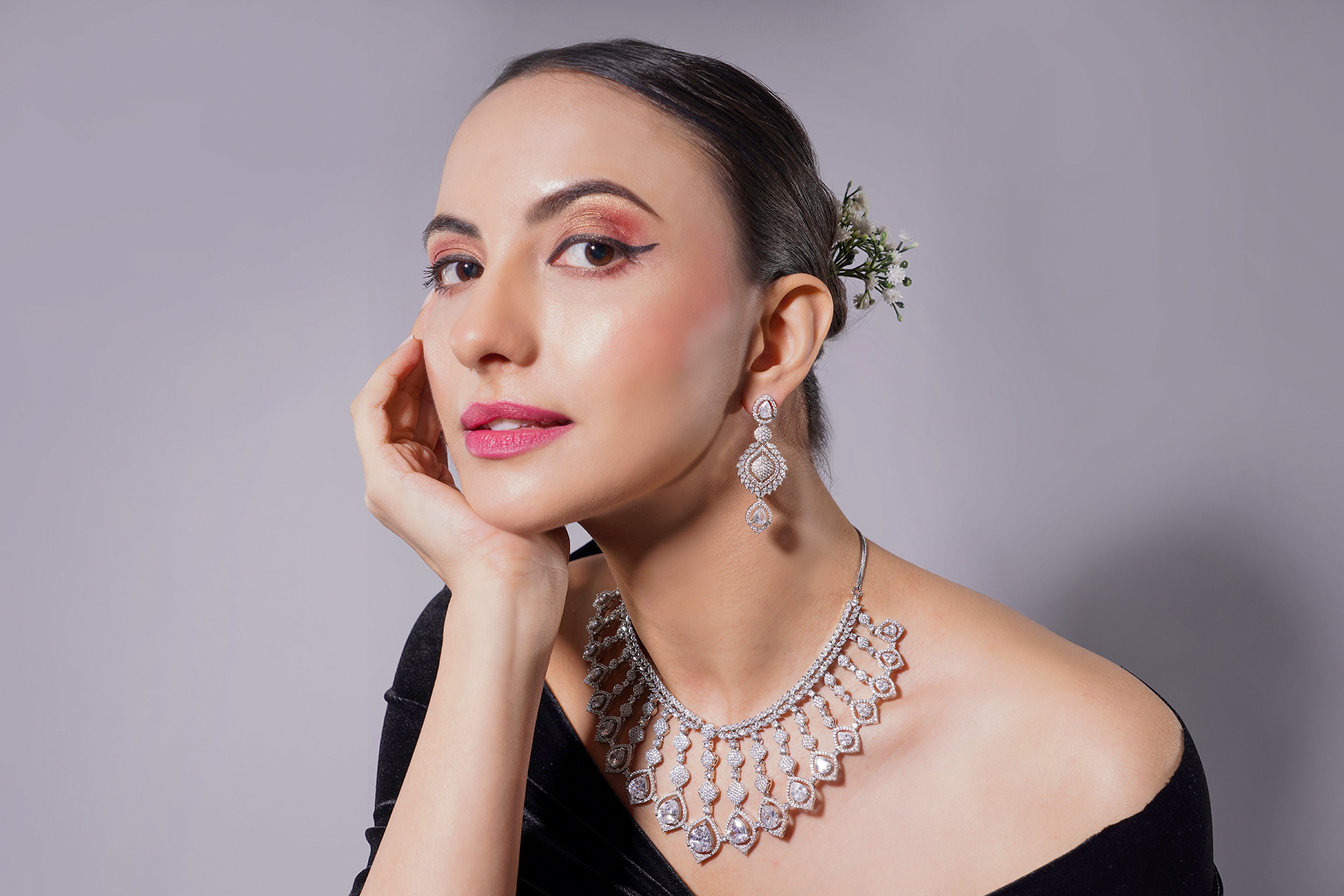 Amaita Platinum Polish White AD Fan Necklace & Earrings Set