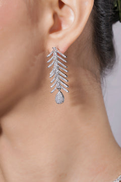 Amaita Elegant V-Shaped Leaf Pattern Platinum Finish Jewelry Set