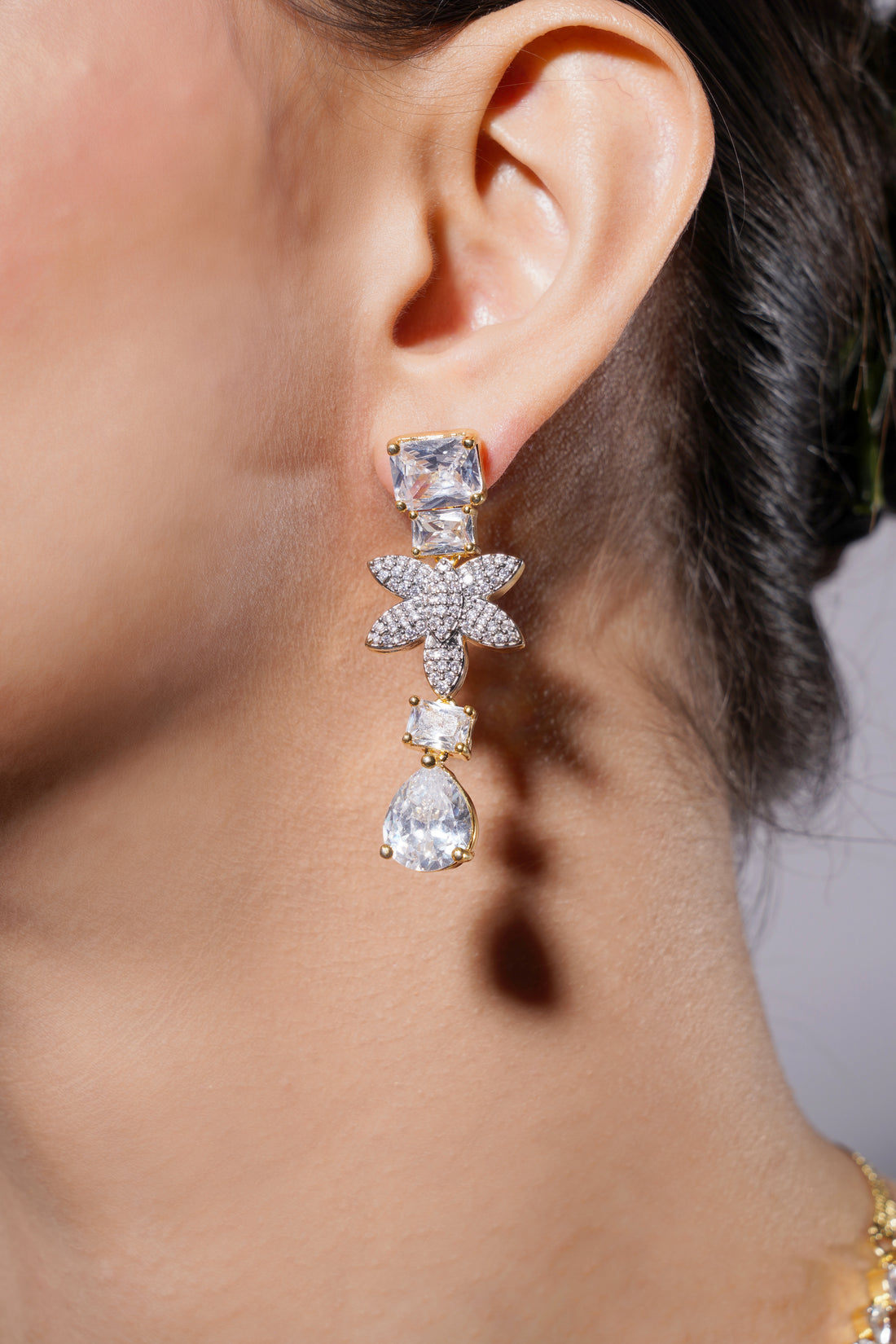 Amaita Gold-Plated Platinum Polish Leaf Design Necklace & Earrings Set