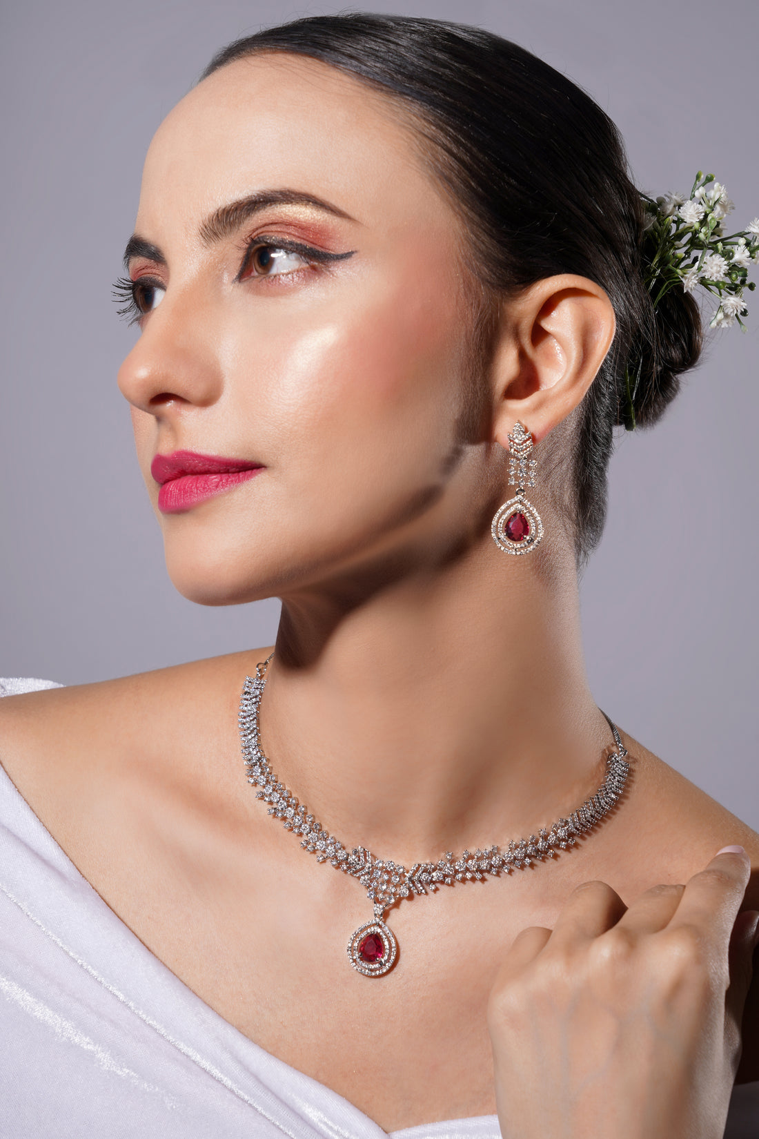 Amaita Platinum Finish Red Stone Vine Design Jewellery Set