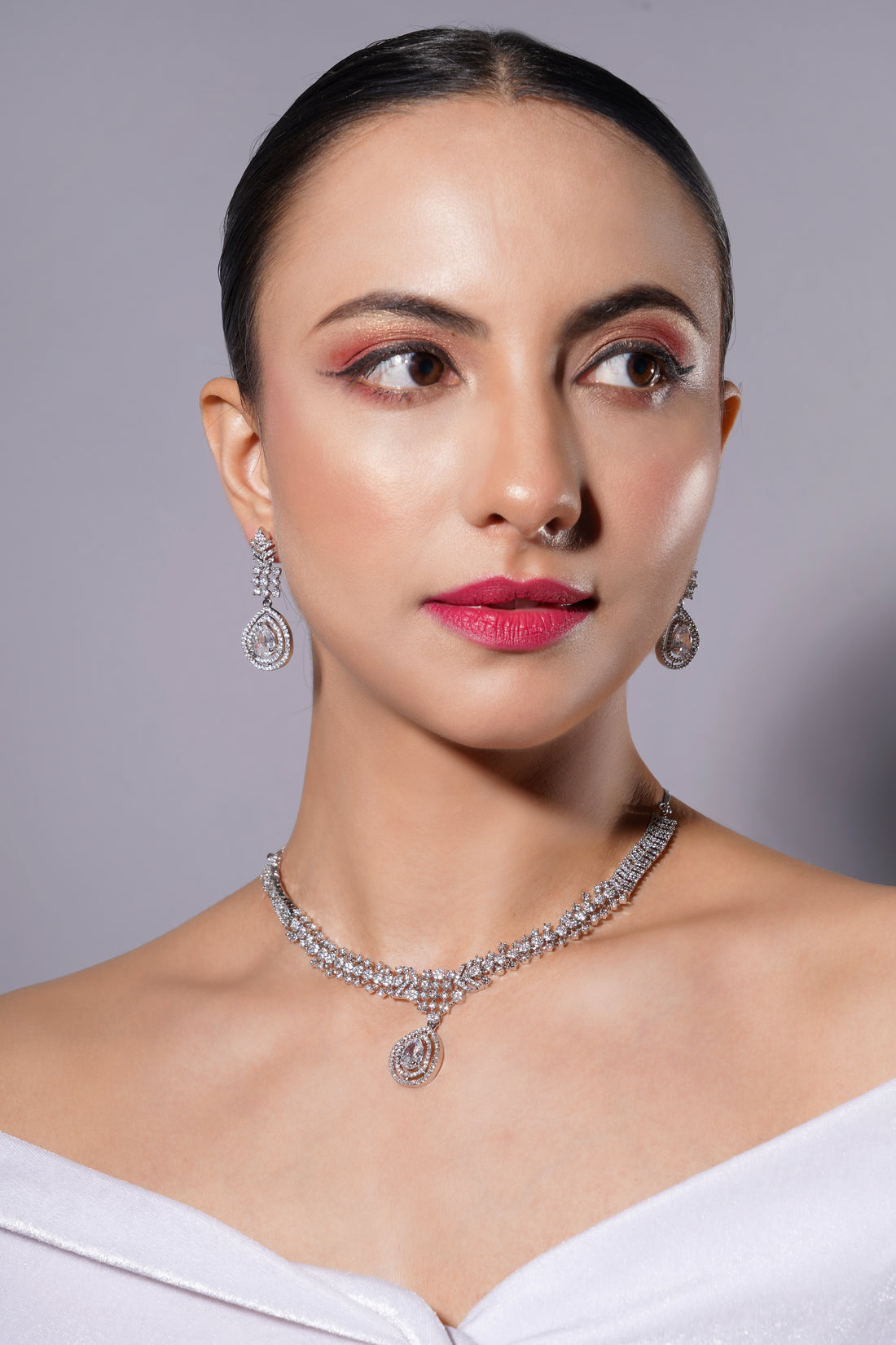 Amaita Diamond-Look Platinum Finish Vine Design Jewellery Set