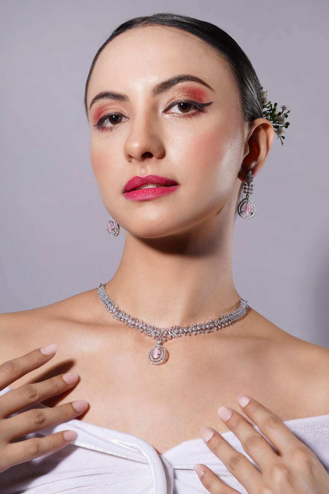 Amaita Platinum Shine Pink Stone Vine Design Jewellery Set