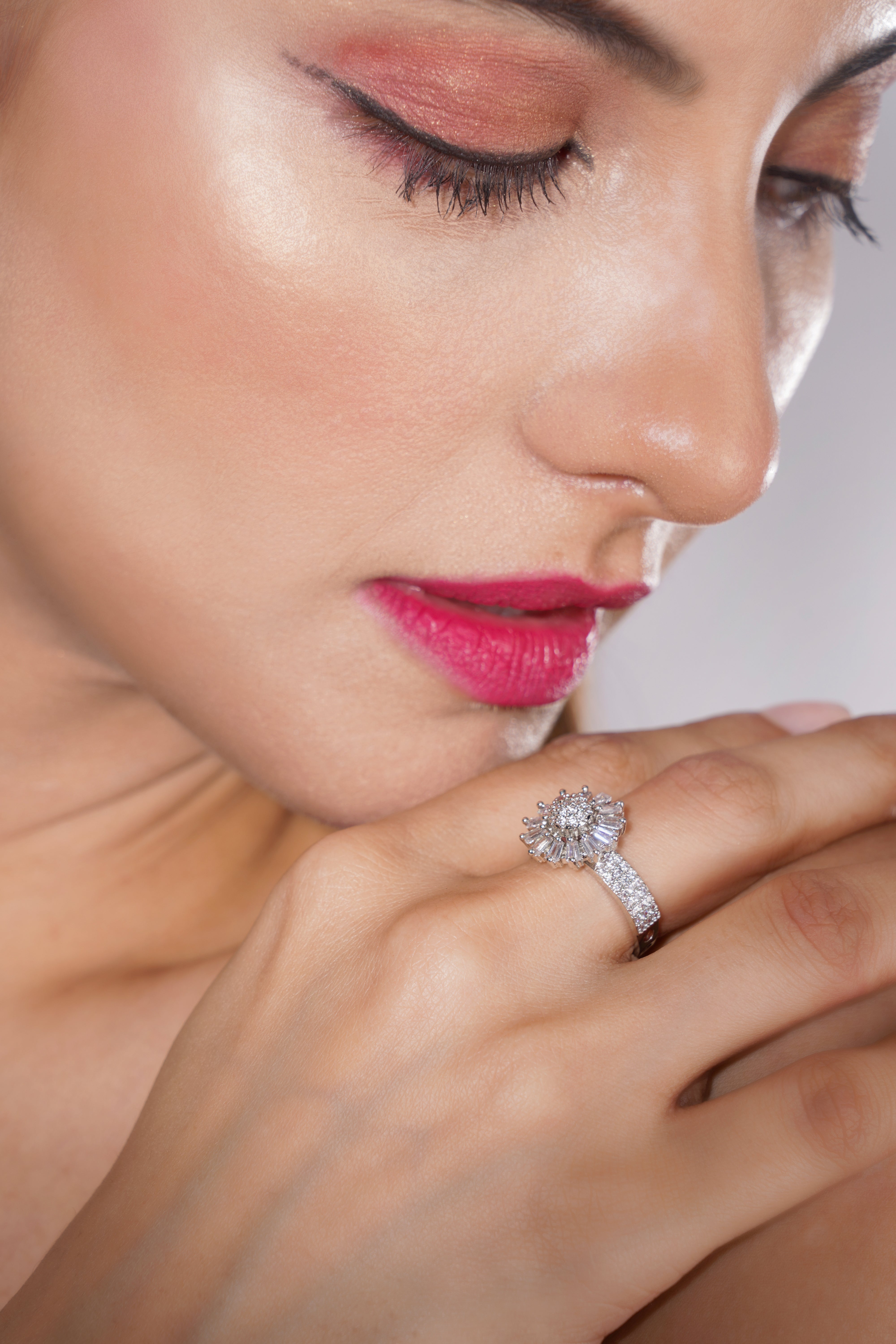 Amaita Platinum Polish Classic Diamond Look Ring